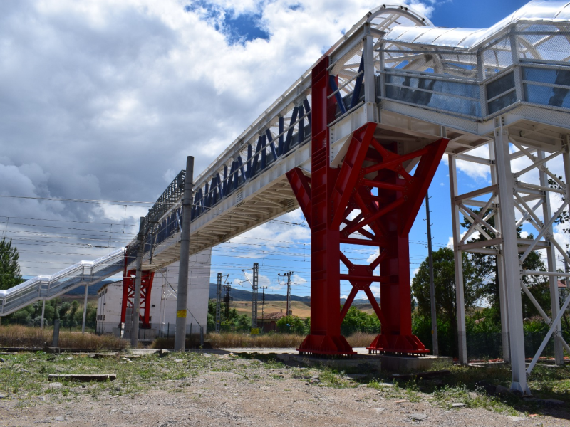 Ankara Sivas High Speed ​​​​Train Project, Pedestrian Crossing Bridge Manufacturing and Installation