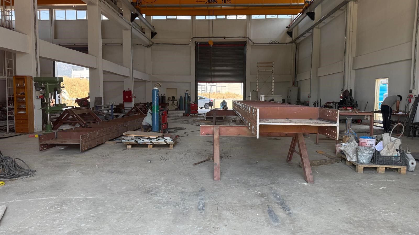 Under-Rail Beam for Raw Material Stockhall
